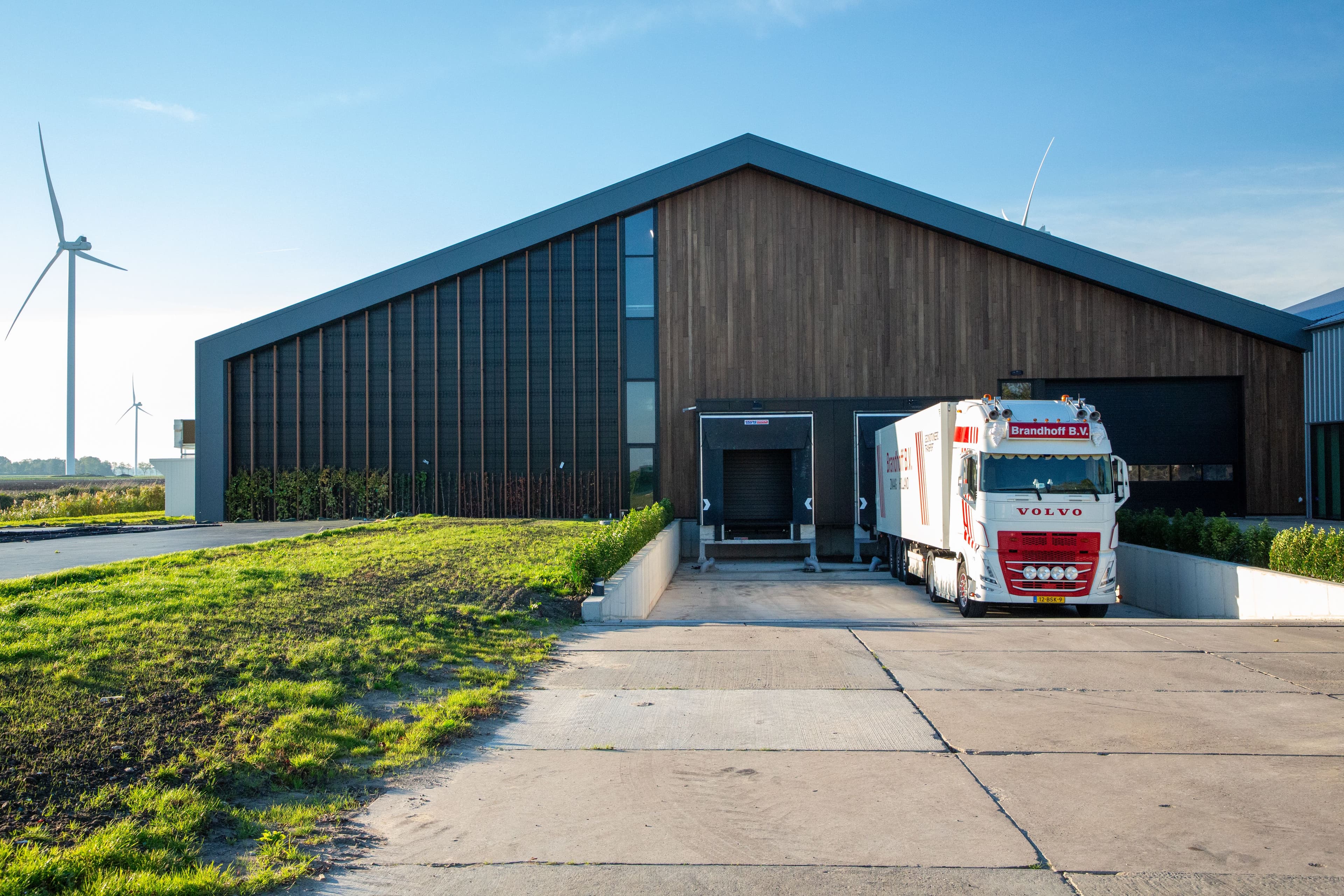 Laaddock bij Hopmans in Wieringerwerf