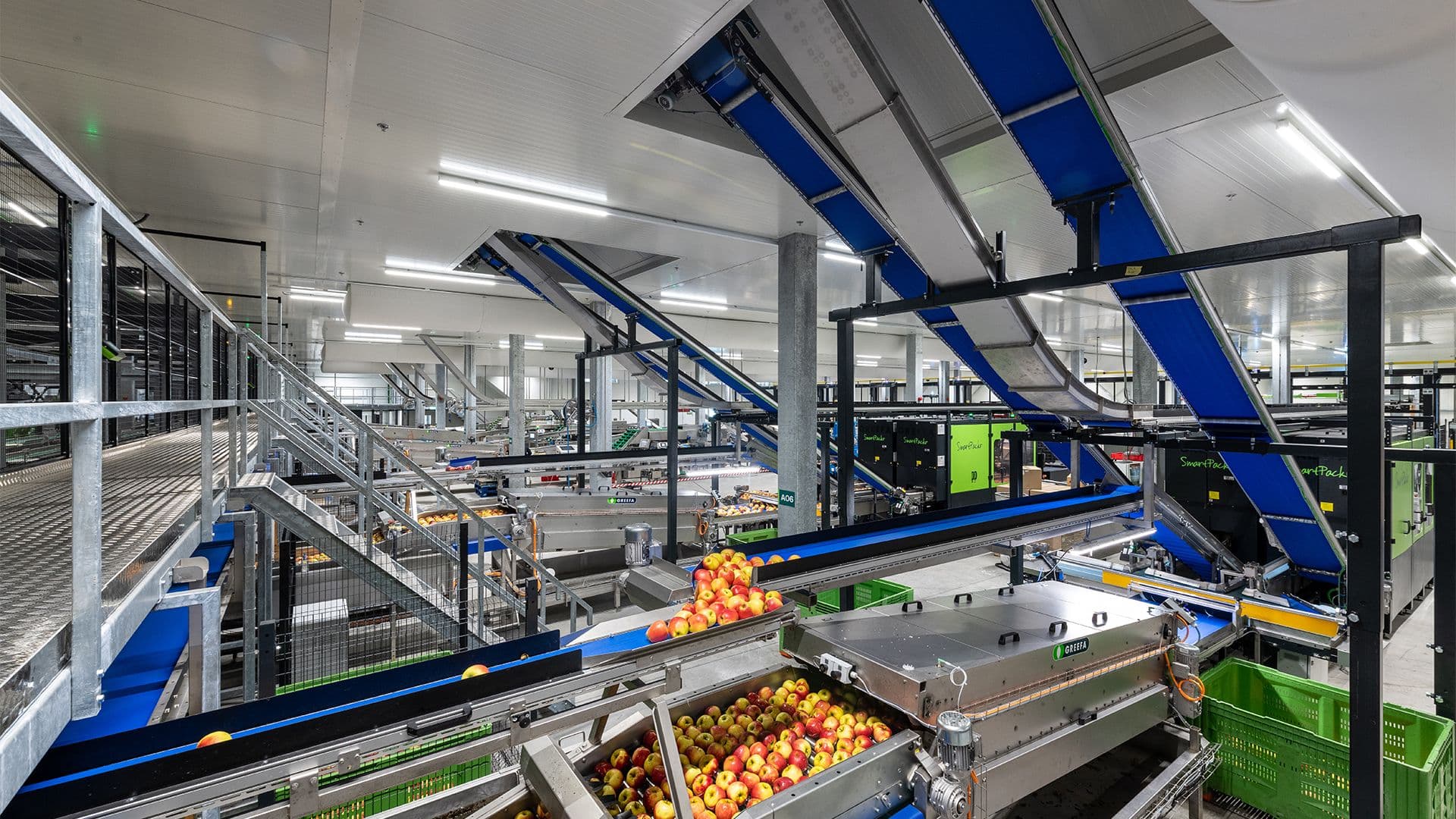 Geautomatiseerde sorteerlijn voor appels in distributiecentrum Fruitmasters Geldermalsen